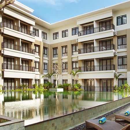 Grand Kuta Hotel And Residence Легиан Екстериор снимка