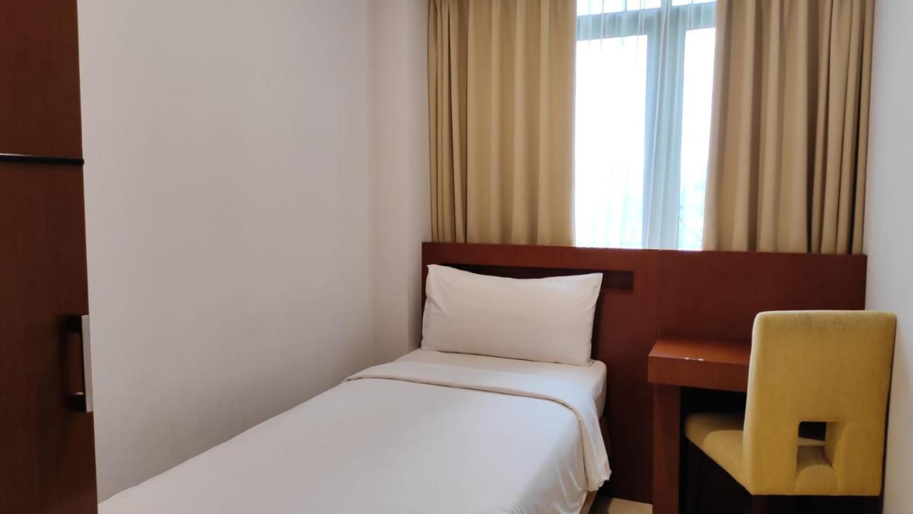 Grand Kuta Hotel And Residence Легиан Екстериор снимка