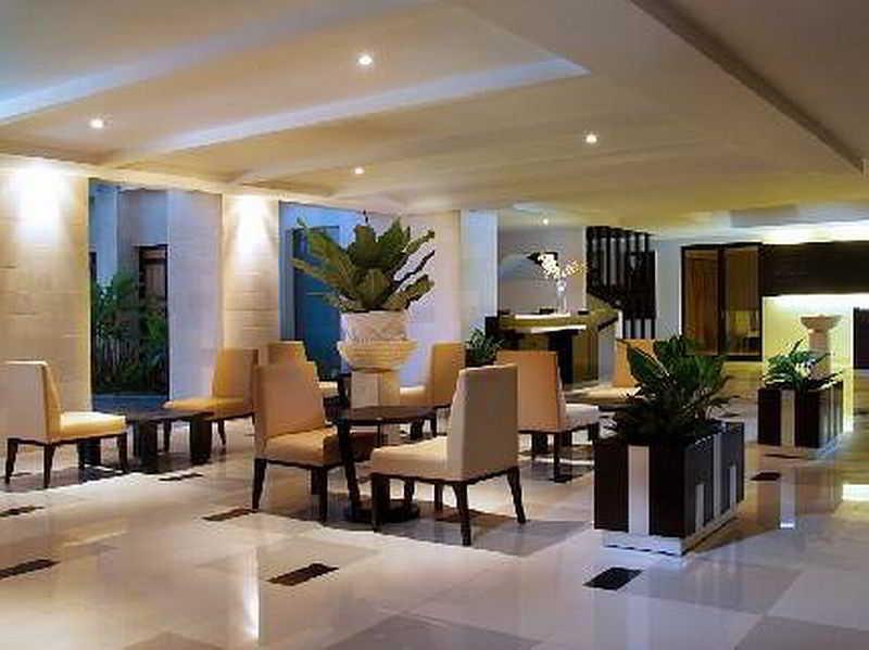 Grand Kuta Hotel And Residence Легиан Екстериор снимка