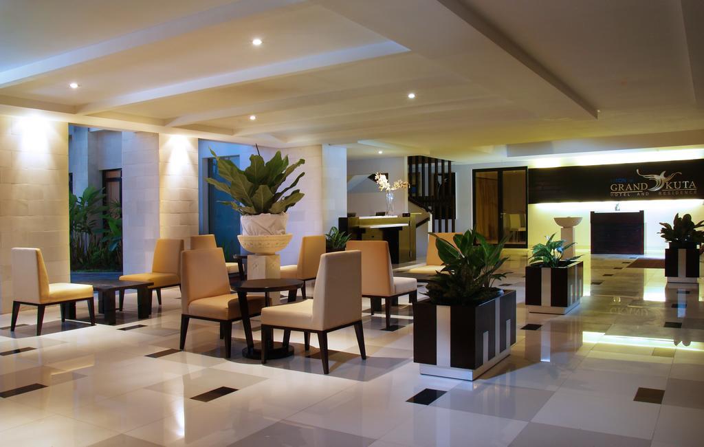 Grand Kuta Hotel And Residence Легиан Екстериор снимка