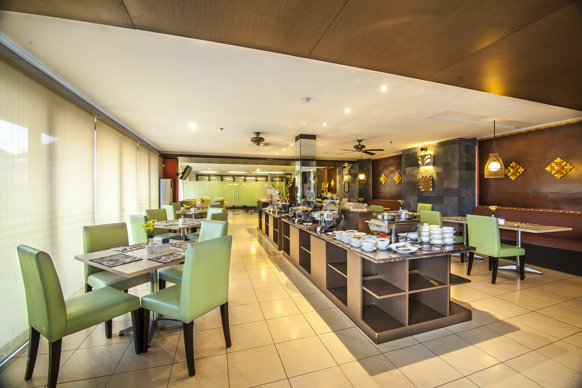 Grand Kuta Hotel And Residence Легиан Екстериор снимка